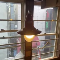 赤いペンダントライト LED 複数灯 (残り6個あります)
