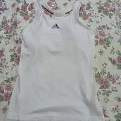 adidas ホワイト タンクトップ