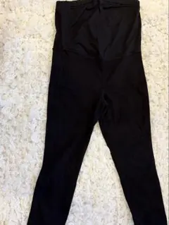 UNIQLO ブラック スキニーまタニティーパンツ Mサイズ