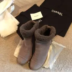 CHANEL ムートンブーツ