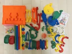 Item thumbnail for item 00e45e97-e5ba-42f3-9fff-029737a0416b