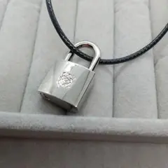 LOEWEペンダントトップチャーム