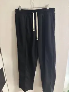 【美品】黒 ストレート イージーパンツ ジャージパンツ