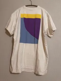 PINEHY カラフルバックプリント Tシャツ