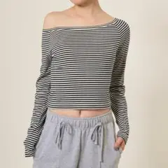 【tina:jojun】【美品】ボートネック ボーダーカットソー　ダークネイビー