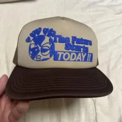 OBEY トラッカーキャップ ベージュ ブラウン