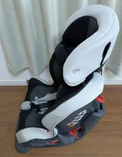 調整可能ヘッドレスト チャイルドシート
