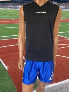 汎用性高すぎ！ディアドラ DIADORA ノースリーブシャツ メンズM ブラック