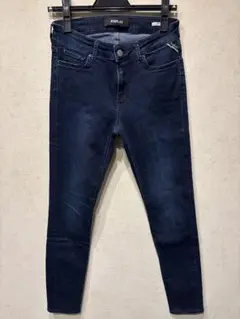 Item thumbnail for item a61e6487-d956-4840-ac26-d923f355f8f3