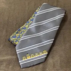 ミニオン ネクタイ グレー シルバー 美品