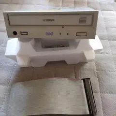 YAMAHA CD−R RWドライブ(内蔵型)