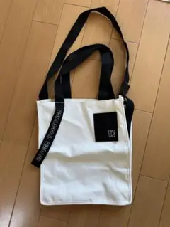 ホワイトトートバッグ 内ポケット付き