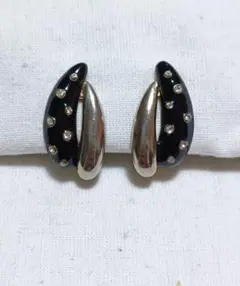 w15 ヴィンテージ　BIJOUX 黒とシルバーのストーン付きイヤリング