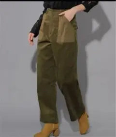 ページボーイ   コーデュロイ　ストレートパンツ　カーキ