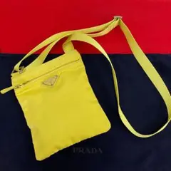 極 美品 プラダ 三角ロゴ ナイロン ミニ ショルダーバッグ サコッシュ 黄
