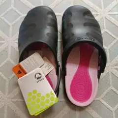 Crocs　modi 黒/ピンクサイズM7/w9（25cm ）新品