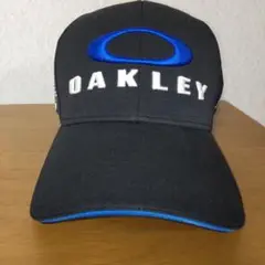 【未使用品】OAKLEY ブラックブルーキャップ ゴルフ