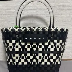 新品未使用 MARNI 折りたたみ傘 アーカイブプリント 晴雨兼用 2025年最新】傘 MARNIの人気アイテム - メルカリ