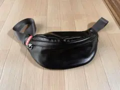 DIESEL ディーゼル ボディバッグ X09375 P5184