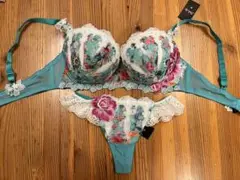 Item thumbnail for item 60cb0534-7a99-40c7-b645-5da6e8632c3e