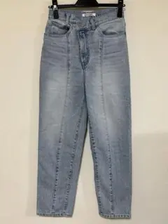 SNIDELデニムパンツ