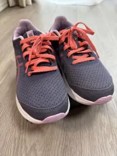 グレー/ピンク スニーカー asics 21.5センチ