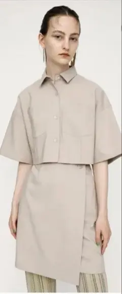 SLY CUT OUT SH ワンピース　べージュ　半袖 シャツ