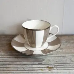 Item thumbnail for item 9bb4e500-343b-48ea-a138-7fe9fe9e2d9b