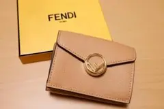 品薄の大人気カラー♡ FENDI 折り財布 フェンディ おしゃかわ♪