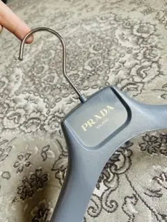 PRADA ハンガー