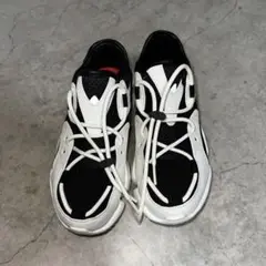 Reebok スニーカー