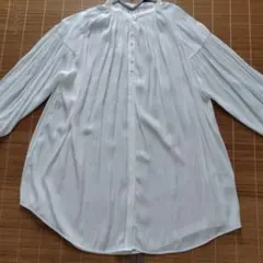美品　レルビエ　ホワイト 長袖 シャツ プリーツデザイン