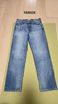Item thumbnail for item 8000853b-3408-40d9-bc41-96a0a3b955a5