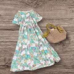 美品✨ロングワンピース 花柄 Aライン きれいめ ライトグリーン 半袖 韓国
