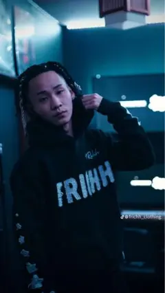 FRICHH ブラック フード付きパーカー