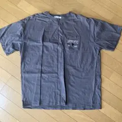 グレー ポケット付き Tシャツ