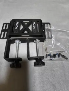 MOZA R9ベース用テーブルクランプ