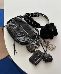 Item thumbnail for item 5d04623a-0a50-4677-863e-9e0c251fc037