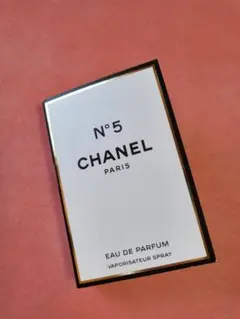 一昨日購入シャネル NO.5 ロー オードゥ トワレット 1.5ml 新品♡