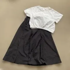 夏休みSALE✨Sosapata 140 白クロップドTシャツと黒スカートセット