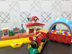 Item thumbnail for item 8d273c4a-1235-4fd6-9c2d-90d1cb923f7d