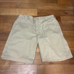 ベージュ ショートパンツ ショーツ　膝下
