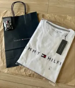 【新品】TOMMY HILFIGER(トミーヒルフィガー) 半袖Tシャツ L