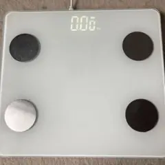 デジタル体脂肪スケール 最大150kg USB充電式