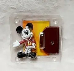 ミッキーマウス　ディズニーファンクラブＤ２３フィギュア　(非売品) Amazon.co.jp: ディズニー ミッキーマウスとフレンズ メガ