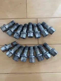 VWアウディ純正ホイールボルトM14×1.5　16本　首下25mm
