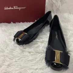 ☆新品☆ SalvatoreFerragamo ヴァラリボン フラットパンプス