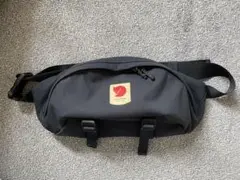 FJÄLLRÄVEN ボディバッグ ブラック