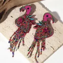 フラミンゴ　ビーズ　ピアス　おおぶり
