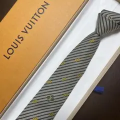 LV ルイヴィトン　ネクタイ　茶色ストライプ　ワンポイントロゴ